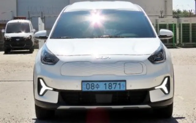 디올뉴니로 중고차 니로 플러스 EV 어스 매물 사진 2 - 2022/09 87,813km
