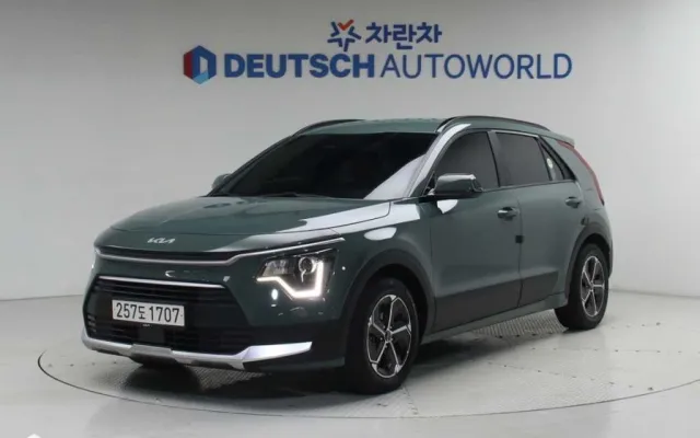 디올뉴니로 중고차 디 올 뉴 니로 프레스티지 매물 사진 18 - 2022/06 128,232km