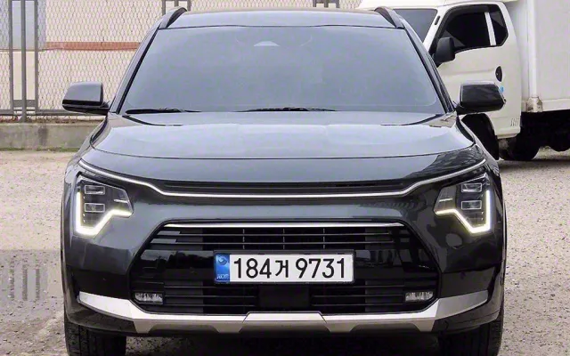 디올뉴니로 중고차 디 올 뉴 니로 시그니처 매물 사진 20 - 2023/10 35,418km